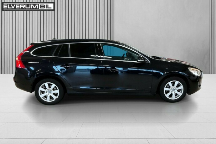 volvo-v60-diesel-2013-big-11