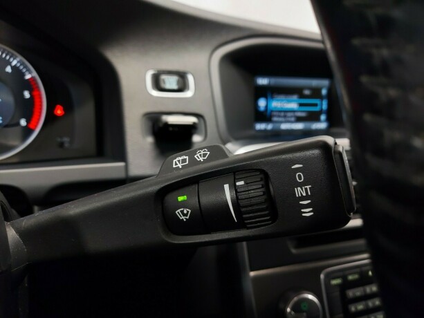 volvo-v60-diesel-2013-big-31