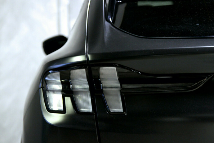 ford-mustang-mach-e-elektrisitet-2021-big-24