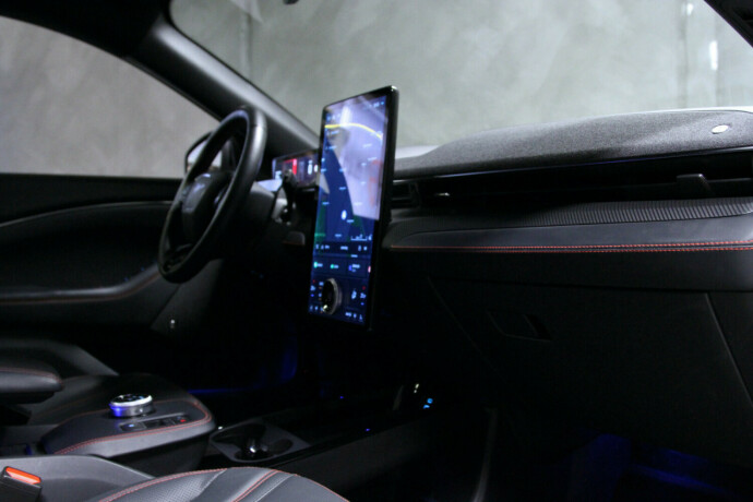 ford-mustang-mach-e-elektrisitet-2021-big-7