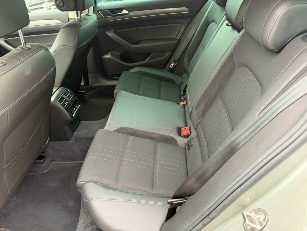 volkswagen-passat-alltrack-diesel-2016-big-14