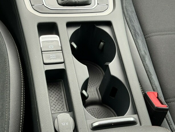 volkswagen-passat-alltrack-diesel-2016-big-12