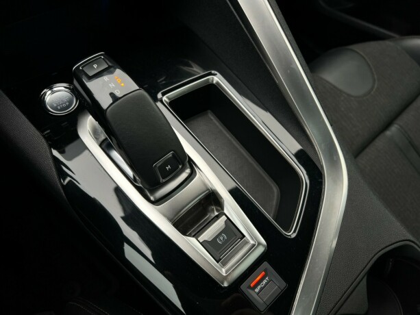 peugeot-5008-bensin-2020-big-20