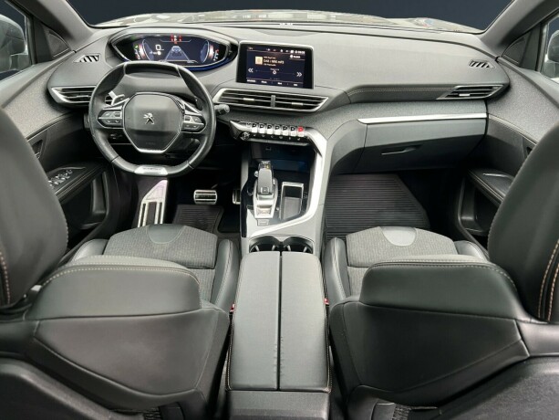 peugeot-5008-bensin-2020-big-13