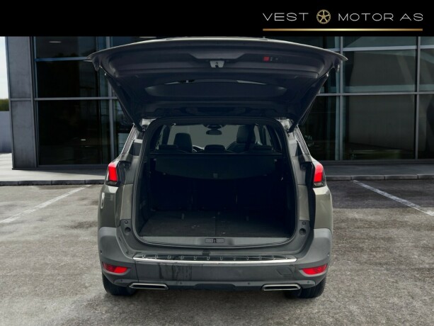 peugeot-5008-bensin-2020-big-6