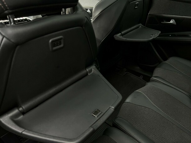 peugeot-5008-bensin-2020-big-30