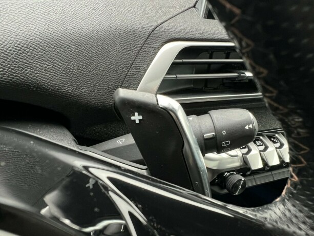 peugeot-5008-bensin-2020-big-18