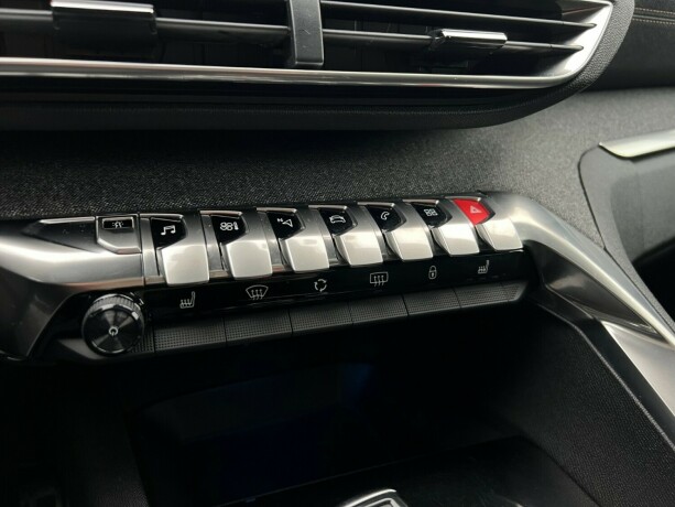 peugeot-5008-bensin-2020-big-21