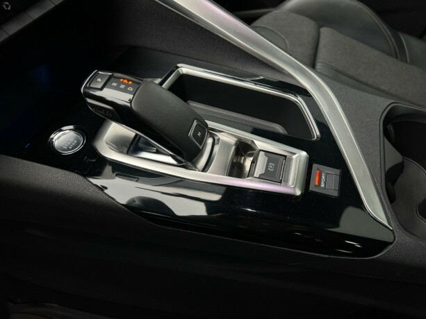 peugeot-5008-bensin-2020-big-27