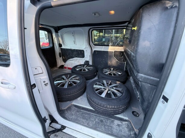 toyota-proace-diesel-2020-big-28