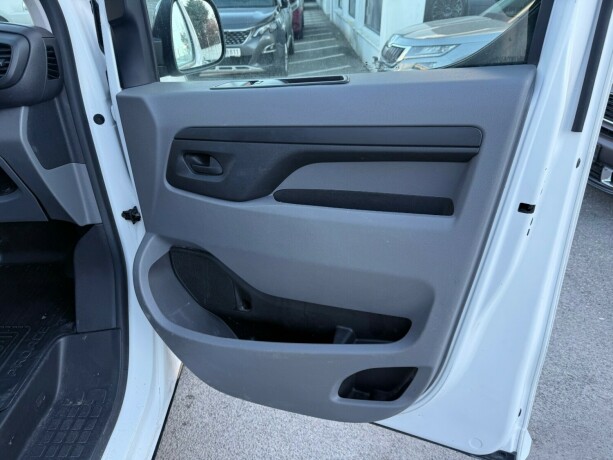 toyota-proace-diesel-2020-big-25