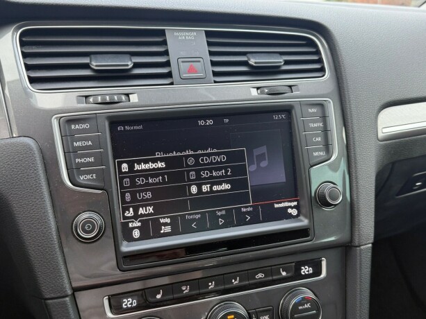 volkswagen-golf-elektrisitet-2015-big-30