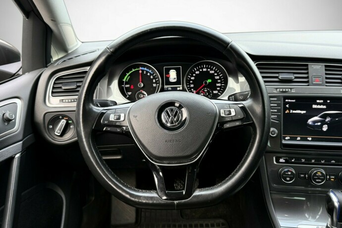 volkswagen-golf-elektrisitet-2015-big-36