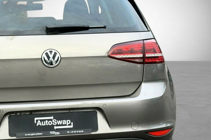 volkswagen-golf-elektrisitet-2015-big-11