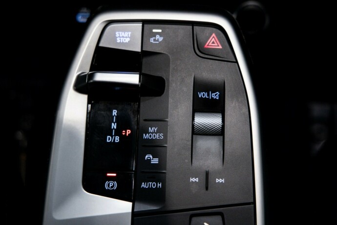 bmw-ix1-elektrisitet-2025-big-20