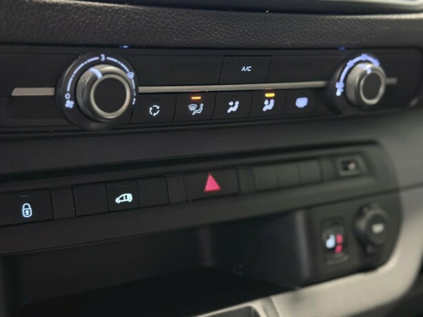 peugeot-e-expert-elektrisitet-2021-big-18