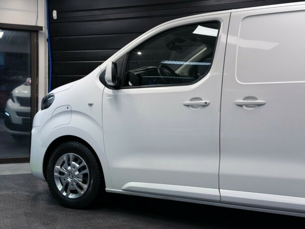 peugeot-e-expert-elektrisitet-2021-big-7