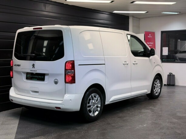 peugeot-e-expert-elektrisitet-2021-big-8