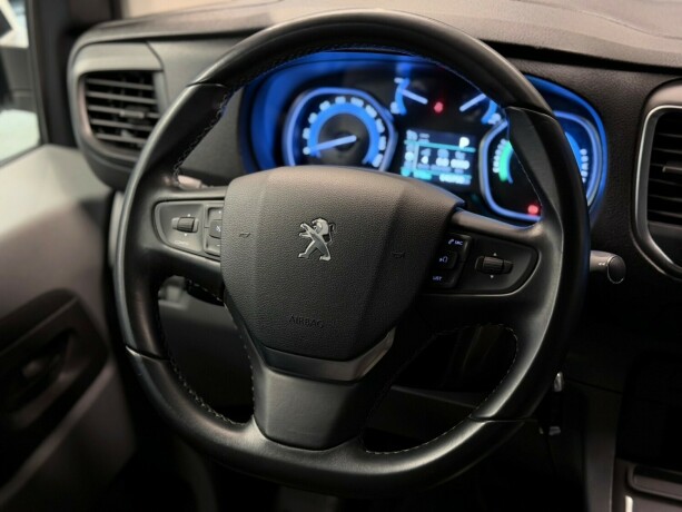 peugeot-e-expert-elektrisitet-2021-big-16