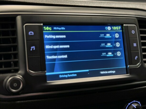 peugeot-e-expert-elektrisitet-2021-big-22