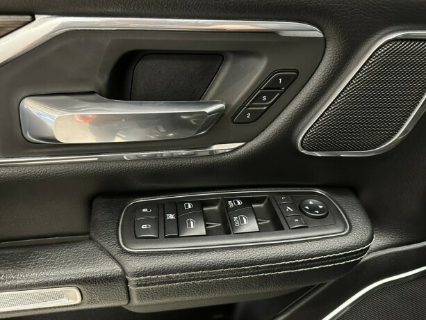 ram-1500-bensin-2019-big-15