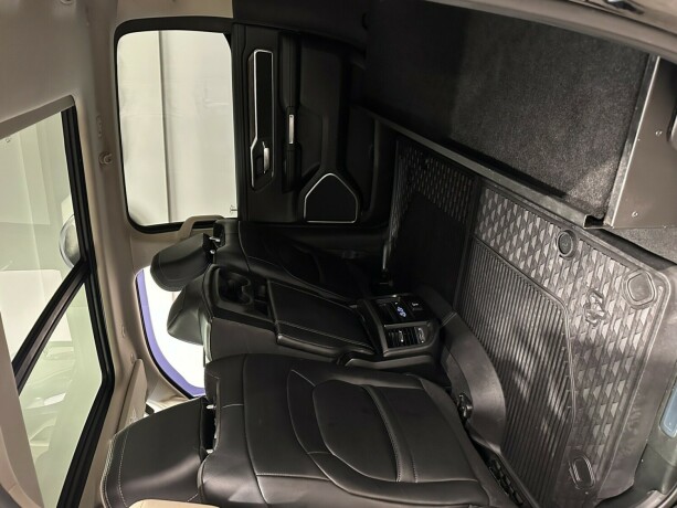 ram-1500-bensin-2019-big-34