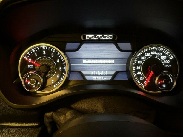 ram-1500-bensin-2019-big-16