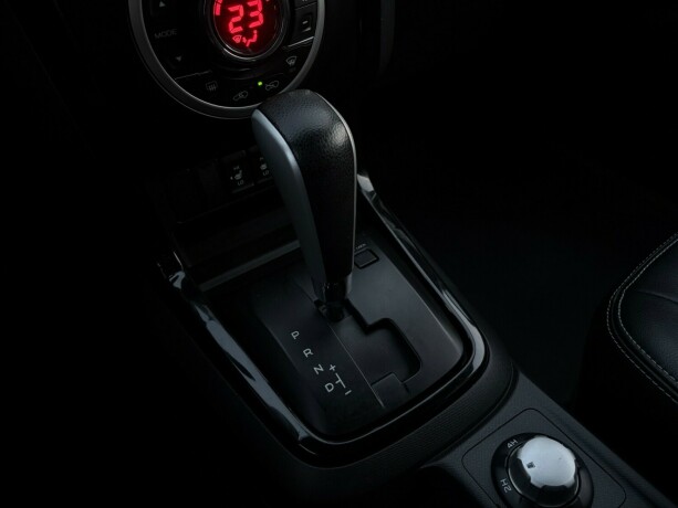 isuzu-d-max-diesel-2019-big-31