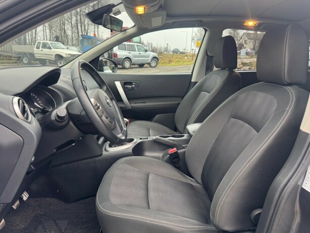 nissan-qashqai-bensin-2013-big-9