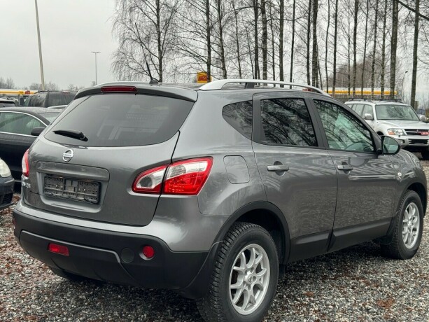 nissan-qashqai-bensin-2013-big-7