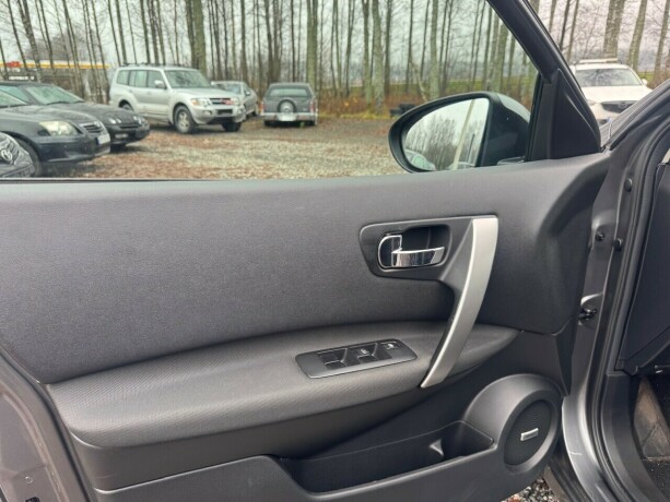 nissan-qashqai-bensin-2013-big-22