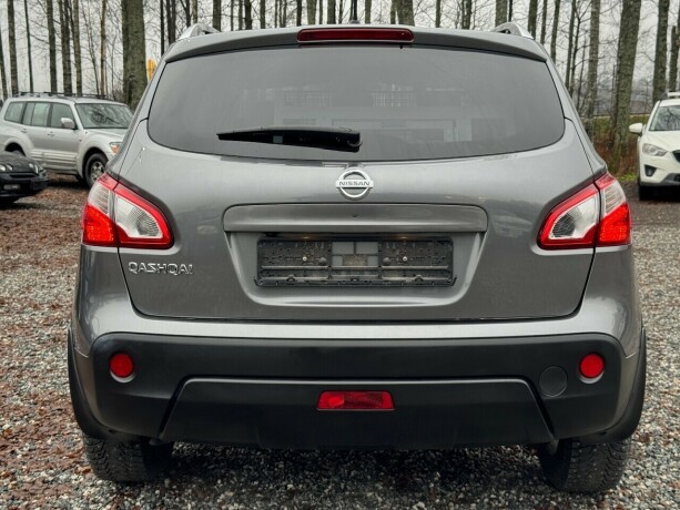 nissan-qashqai-bensin-2013-big-6