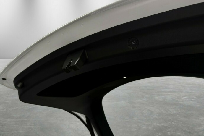 tesla-model-y-elektrisitet-2023-big-12