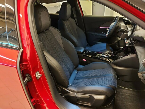 peugeot-e-2008-elektrisitet-2022-big-21