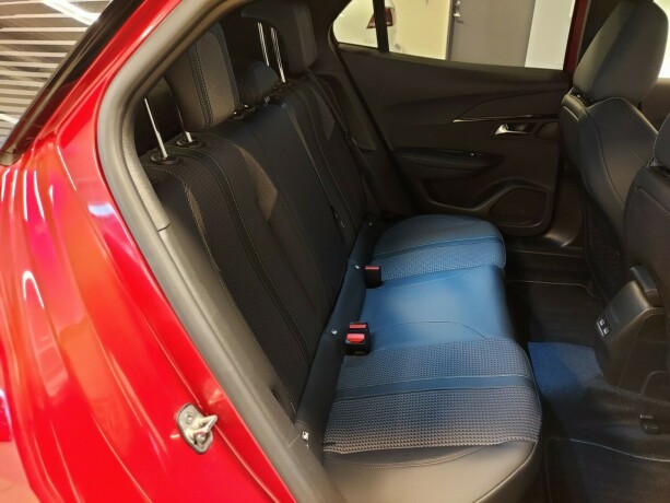 peugeot-e-2008-elektrisitet-2022-big-23