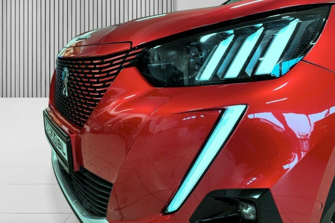 peugeot-e-2008-elektrisitet-2022-big-14