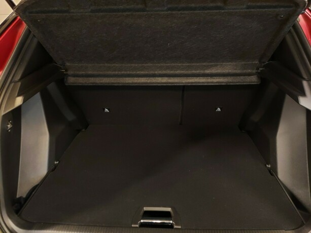 peugeot-e-2008-elektrisitet-2022-big-28