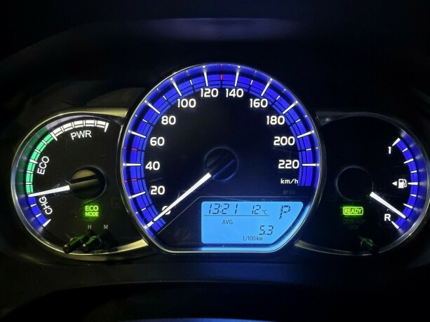 toyota-yaris-elektrisitetbensin-2016-big-11