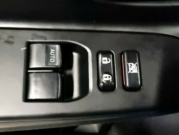 toyota-yaris-elektrisitetbensin-2016-big-21