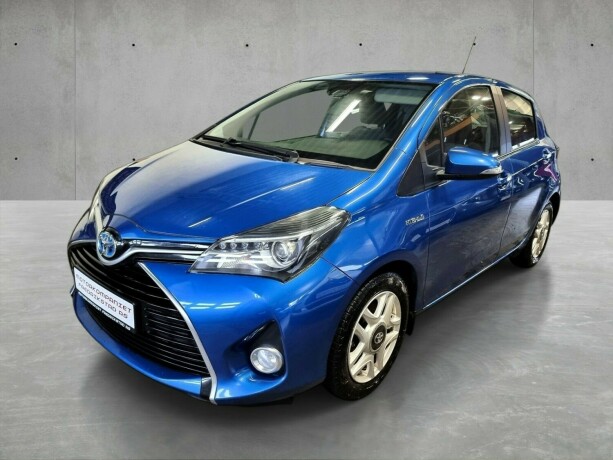 toyota-yaris-elektrisitetbensin-2016-big-0