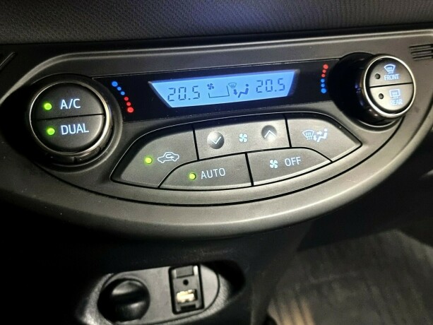 toyota-yaris-elektrisitetbensin-2016-big-12