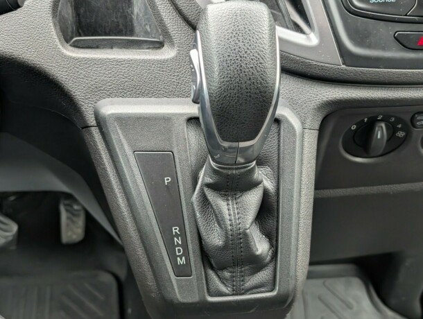 ford-transit-diesel-2020-big-28