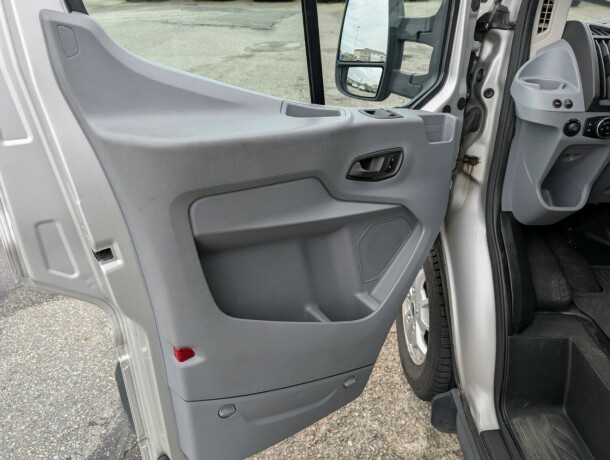 ford-transit-diesel-2020-big-18