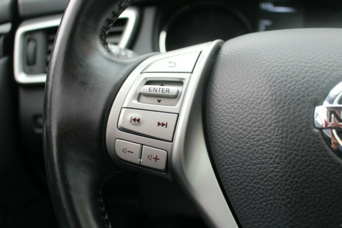 nissan-qashqai-bensin-2015-big-12