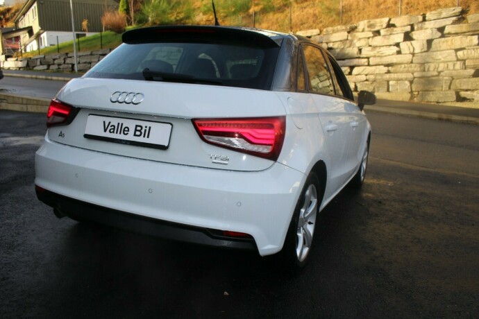 audi-a1-bensin-2018-big-3