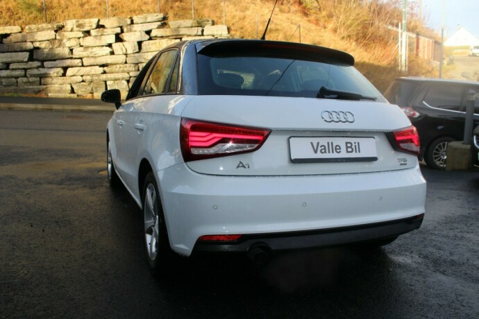 audi-a1-bensin-2018-big-2