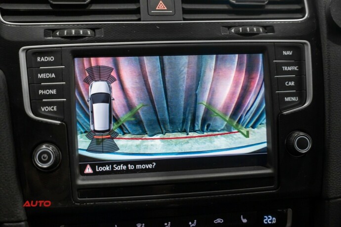 volkswagen-golf-bensin-2015-big-42