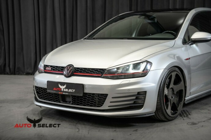 volkswagen-golf-bensin-2015-big-5