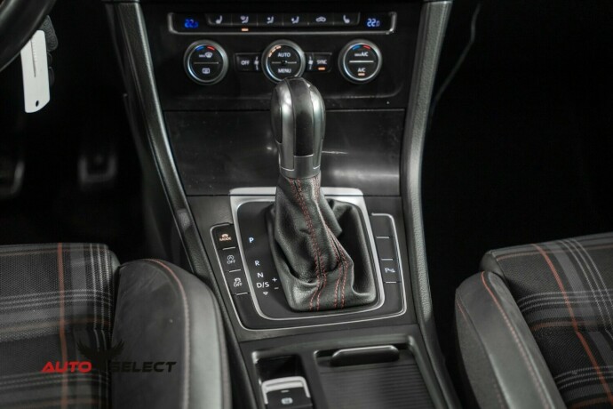 volkswagen-golf-bensin-2015-big-33