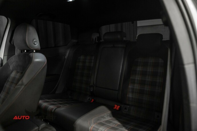 volkswagen-golf-bensin-2015-big-23